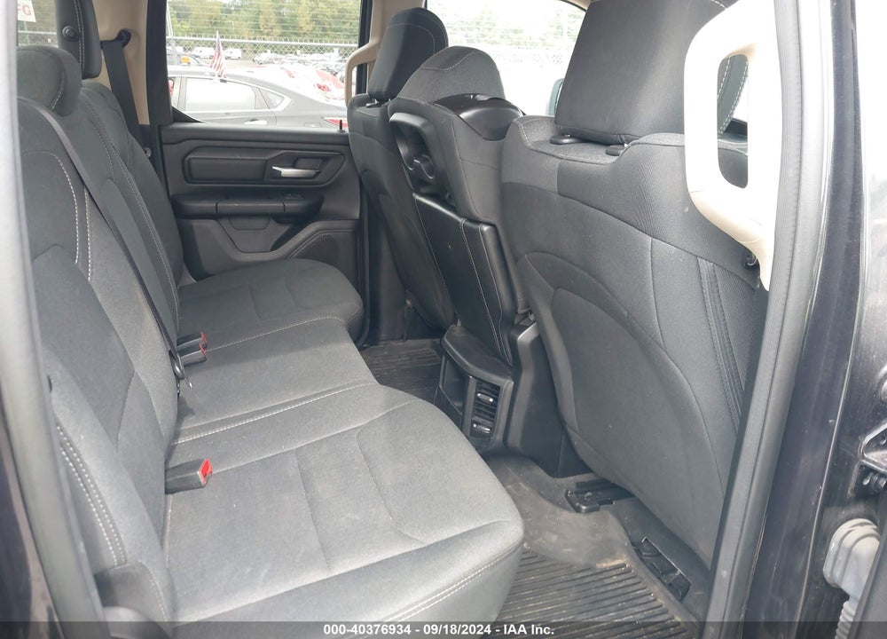 2020 RAM 1500 TRADESMAN QUAD CAB 4X4 6'4 BOX VIN: 1C6RRFCG4LN386543