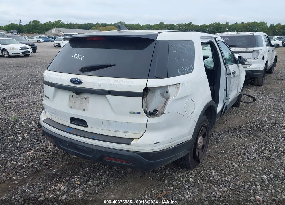 2018 FORD POLICE INTERCEPTOR UTILITY VIN: 1FM5K8AR8JGC74918