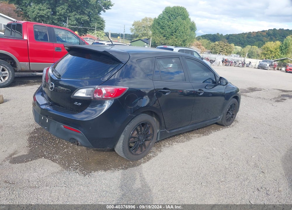 2011 MAZDA 3 S SPORT VIN: JM1BL1K66B1371717