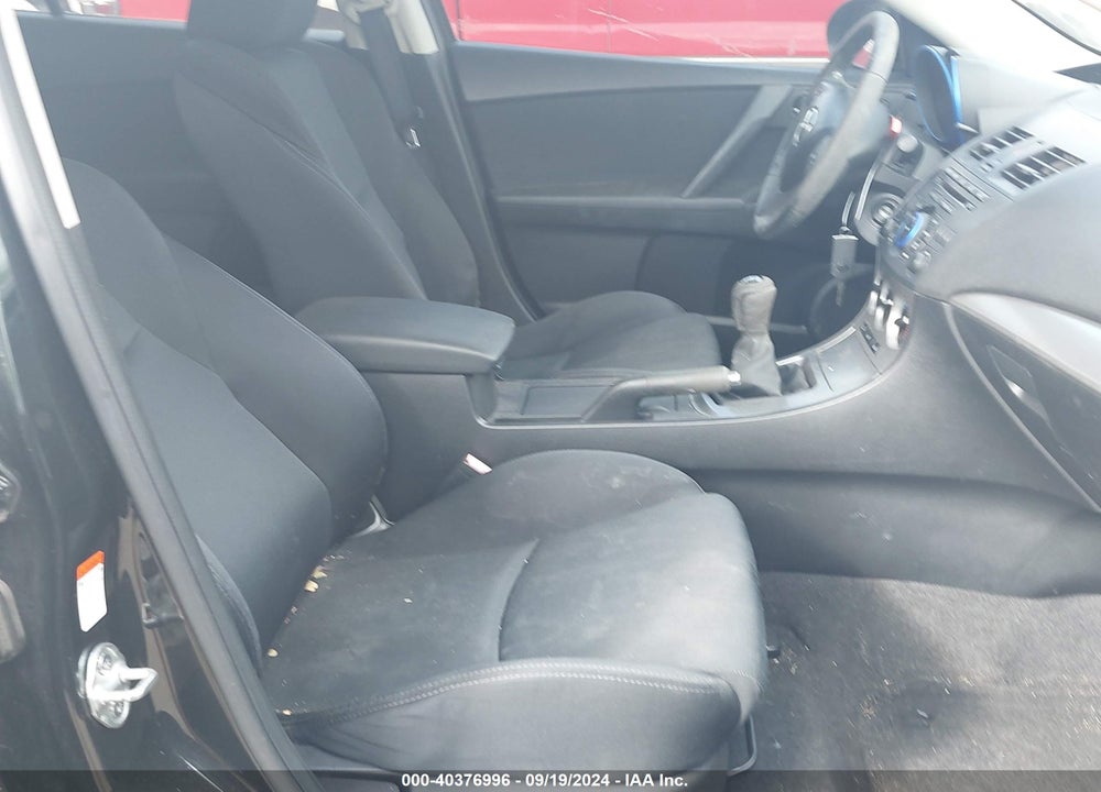 2011 MAZDA 3 S SPORT VIN: JM1BL1K66B1371717