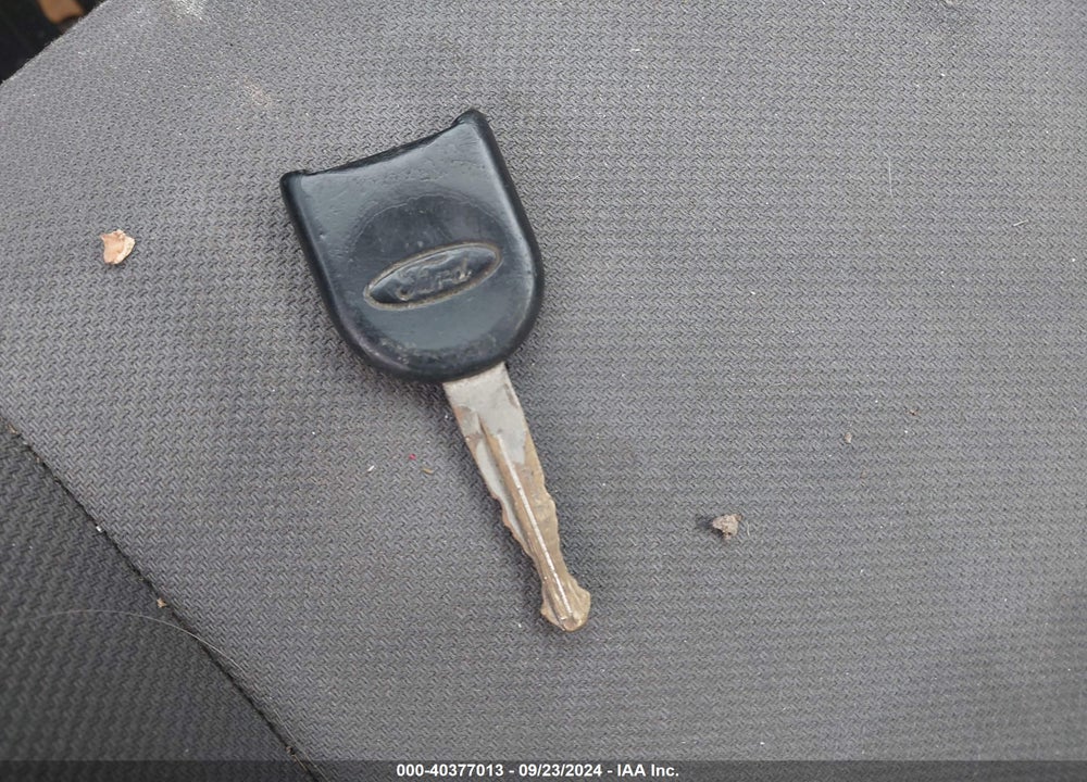 2006 FORD FOCUS ZX4 VIN: 1FAFP34N06W203317