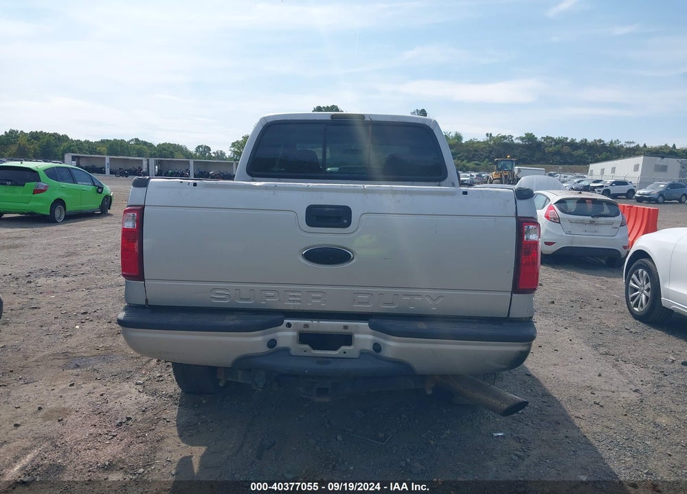 2005 FORD F-350 LARIAT/XL/XLT VIN: 1FTWW31PX5EB66171