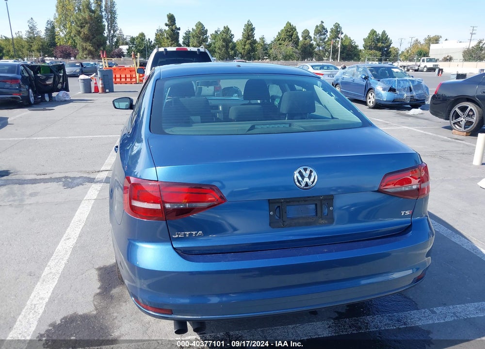 2018 VOLKSWAGEN JETTA 1.4T S VIN: 3VW2B7AJXJM236850