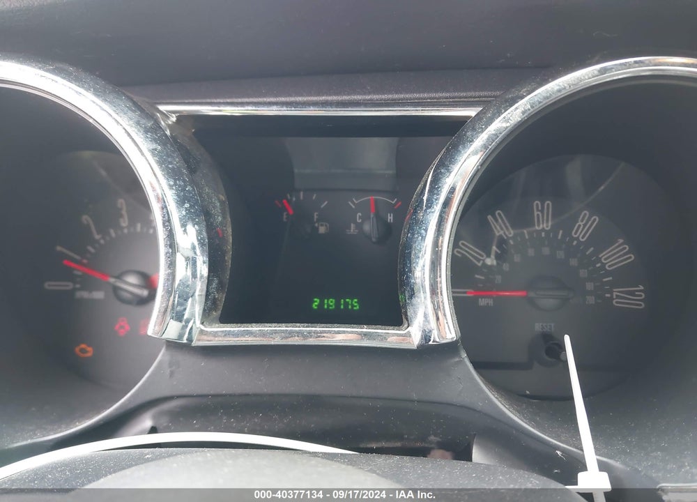 2007 FORD MUSTANG V6 DELUXE/V6 PREMIUM VIN: 1ZVFT80N575211443