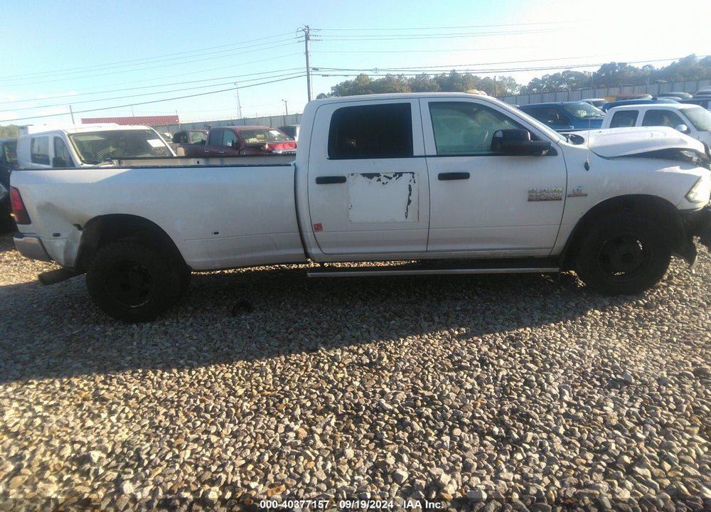 2016 RAM 3500 TRADESMAN VIN: 3C63RPGL1GG139756