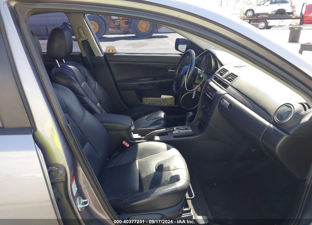 2004 MAZDA 3 S VIN: JM1BK323841152801