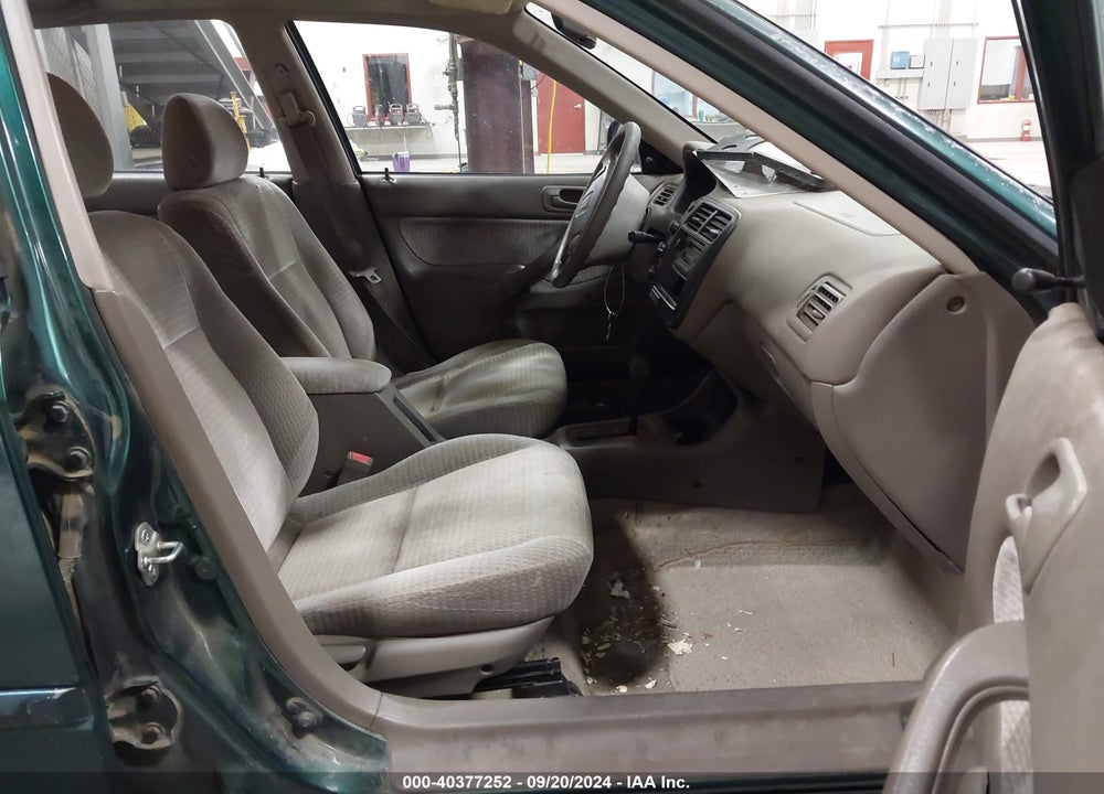 2000 HONDA CIVIC VALUE PACKAGE VIN: 2HGEJ6618YH500888