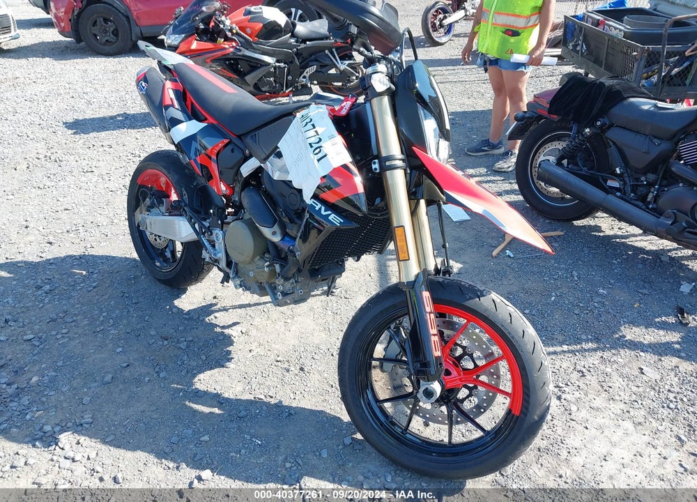 2025 DUCATI HYPERMOTARD VIN: ZDMBAS2N8SB002620