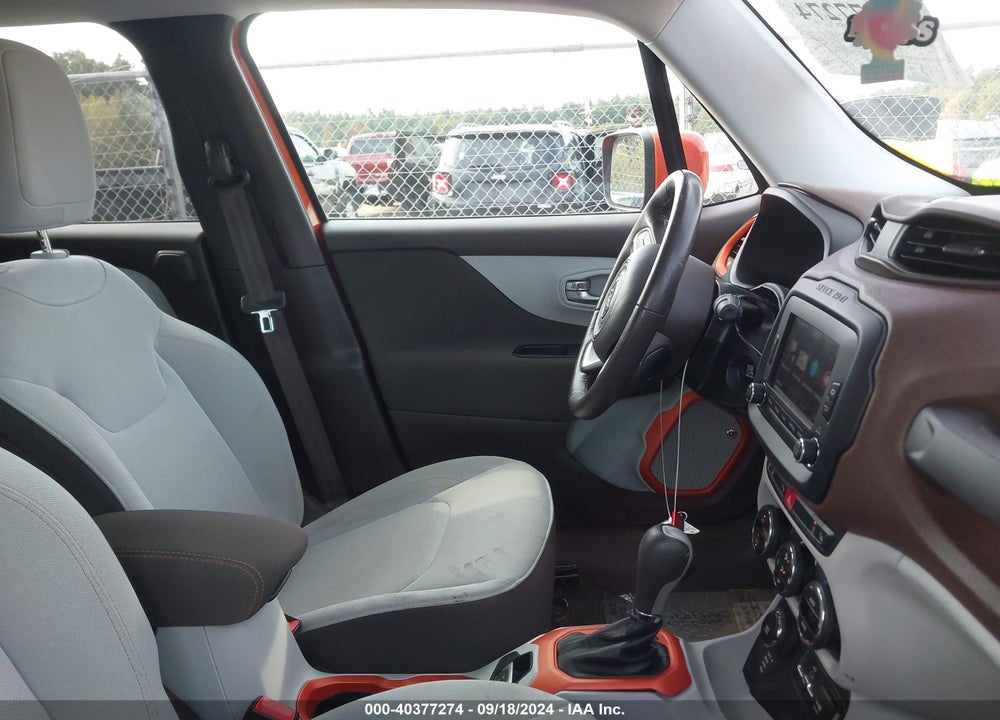 2016 JEEP RENEGADE LATITUDE VIN: ZACCJBBTXGPD05314