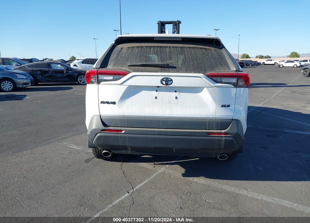 2021 TOYOTA RAV4 XLE VIN: 2T3W1RFV6MC144380