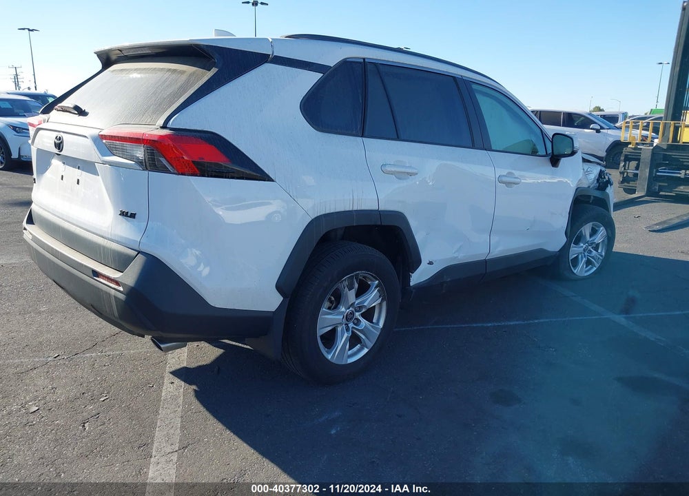 2021 TOYOTA RAV4 XLE VIN: 2T3W1RFV6MC144380