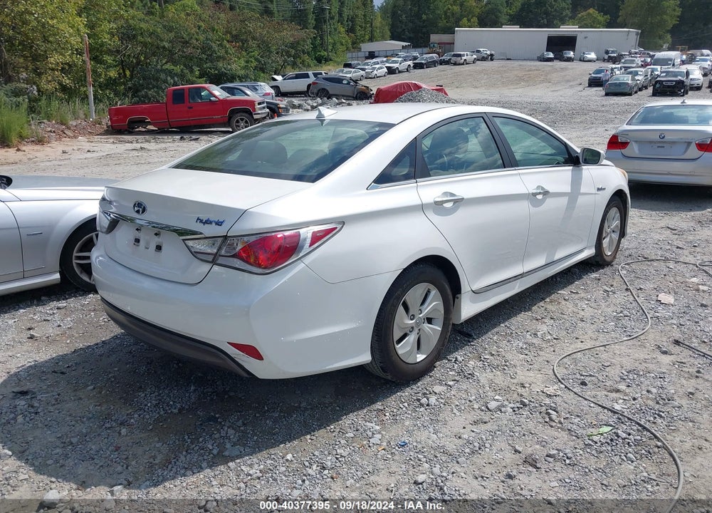 2015 HYUNDAI SONATA HYBRID VIN: KMHEC4A49FA127799