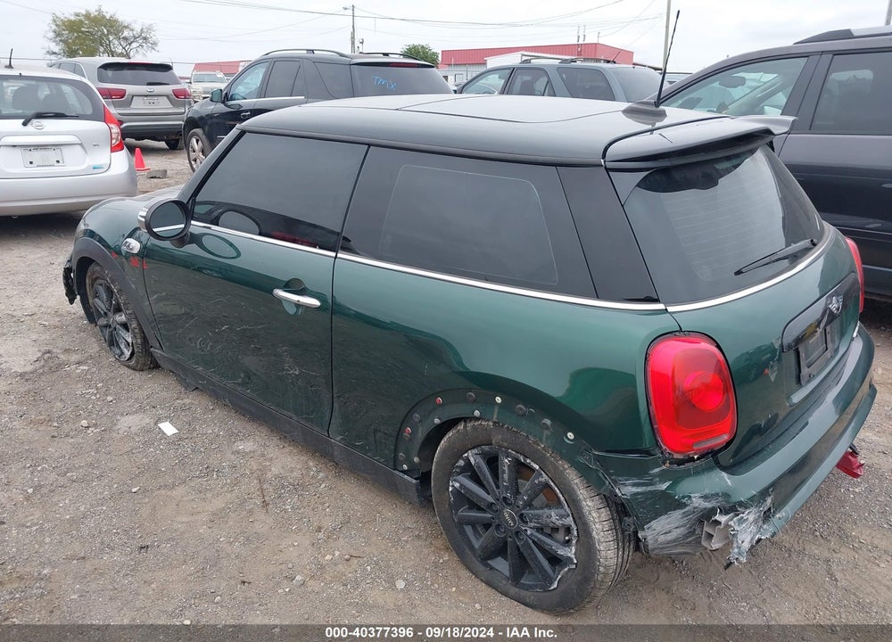 2015 MINI HARDTOP COOPER S VIN: WMWXP7C51F2A34777