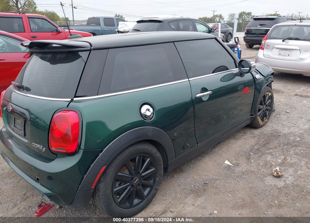 2015 MINI HARDTOP COOPER S VIN: WMWXP7C51F2A34777