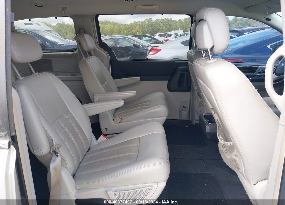 2010 CHRYSLER TOWN & COUNTRY TOURING VIN: 2A4RR5D1XAR286356