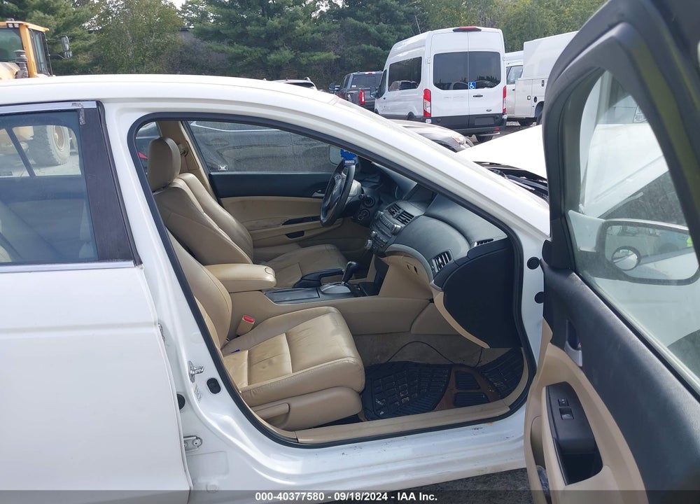2012 HONDA ACCORD 2.4 SE VIN: 1HGCP2F69CA086165
