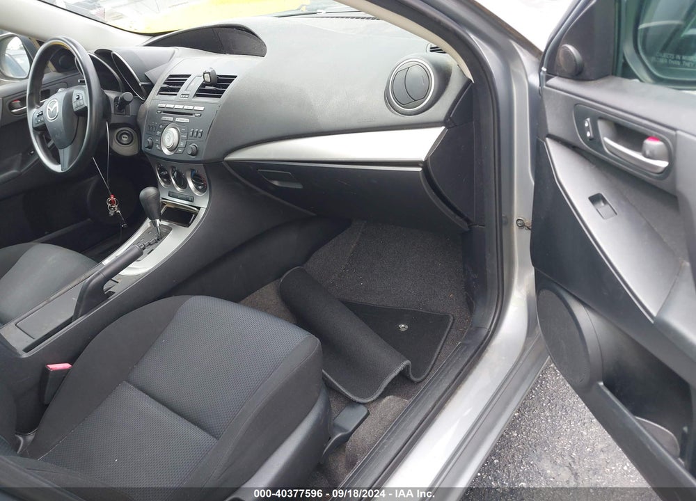 2011 MAZDA 3 I TOURING VIN: JM1BL1VGXB1425850