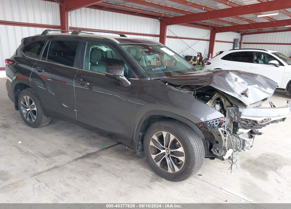 2023 TOYOTA HIGHLANDER XLE VIN: 5TDKDRBH2PS003199
