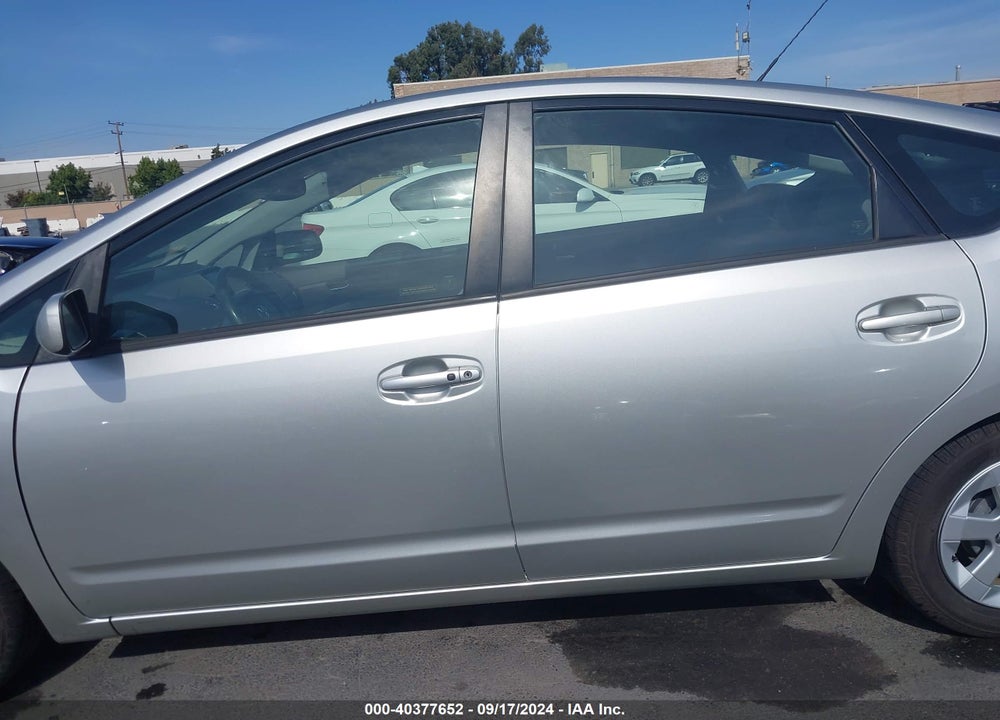 2004 TOYOTA PRIUS VIN: JTDKB20U940005303