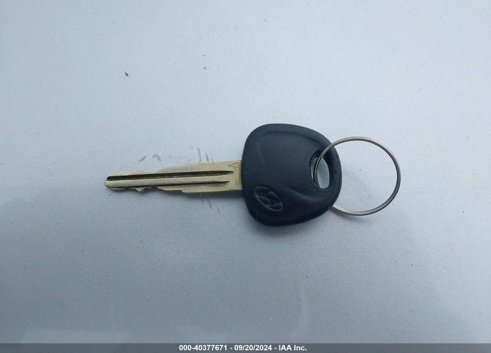 2010 HYUNDAI ACCENT GS VIN: KMHCM3AC8AU174173