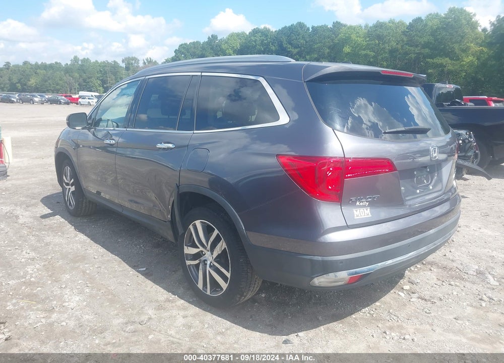 2016 HONDA PILOT TOURING VIN: 5FNYF6H91GB123714