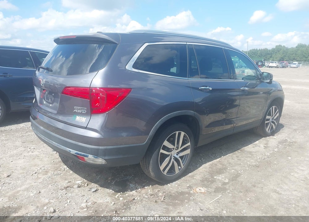 2016 HONDA PILOT TOURING VIN: 5FNYF6H91GB123714
