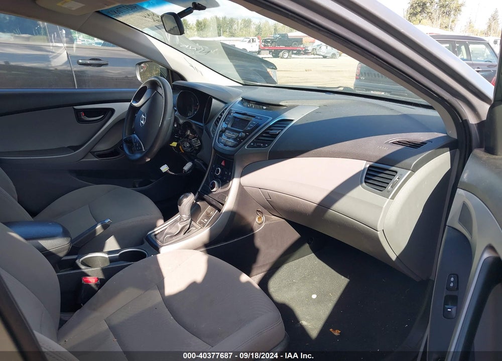 2014 HYUNDAI ELANTRA SE VIN: 5NPDH4AE4EH501480