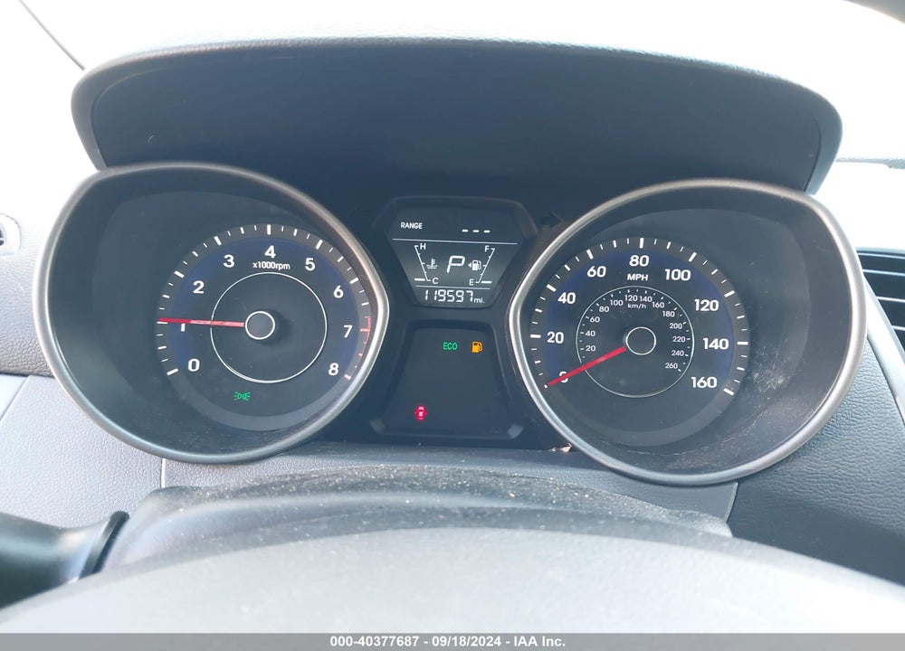 2014 HYUNDAI ELANTRA SE VIN: 5NPDH4AE4EH501480