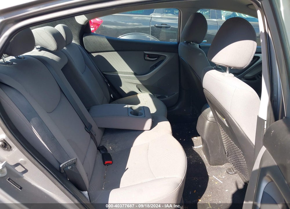 2014 HYUNDAI ELANTRA SE VIN: 5NPDH4AE4EH501480
