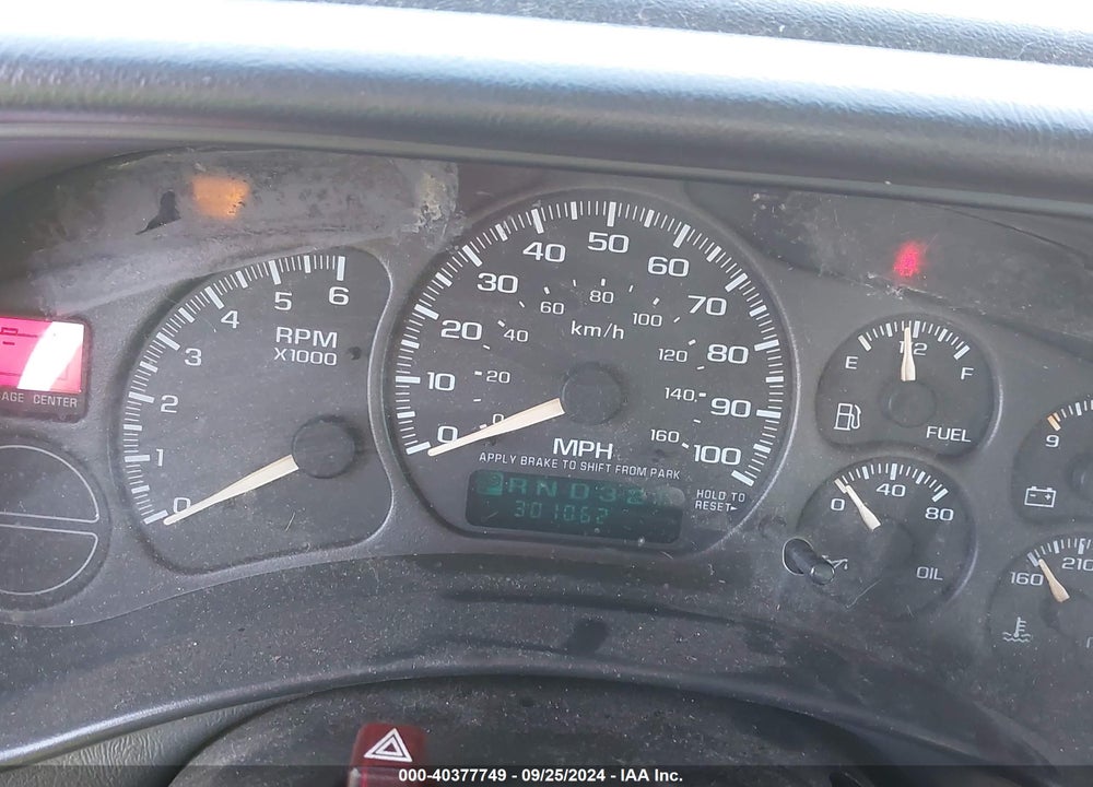 2002 CHEVROLET SILVERADO 1500 LS VIN: 2GCEK19T621310793