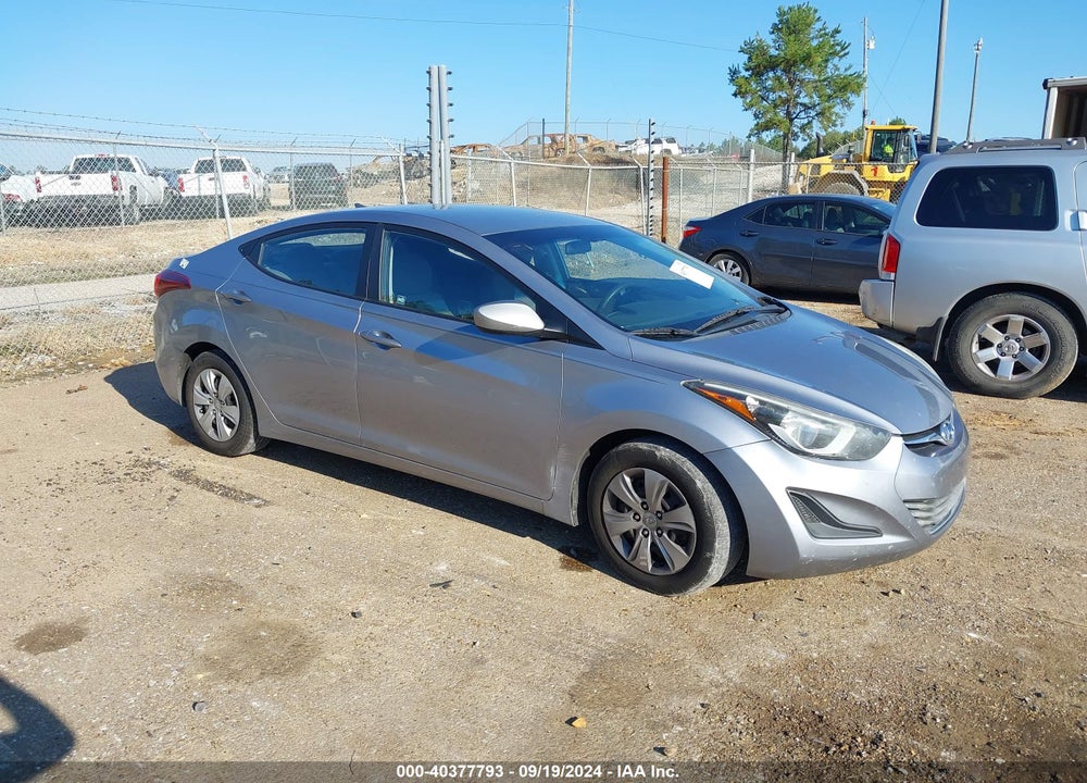 2016 HYUNDAI ELANTRA SE VIN: 5NPDH4AE3GH704203