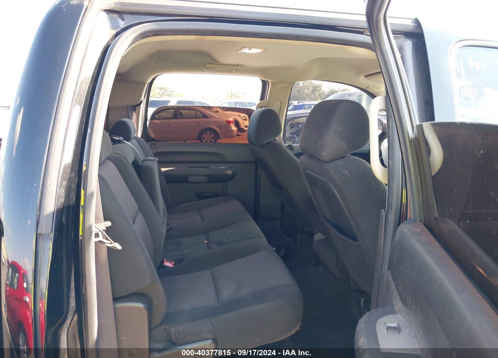 2011 CHEVROLET SILVERADO 1500 LS VIN: 3GCPCREA5BG349472