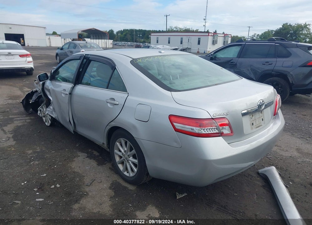 2011 TOYOTA CAMRY XLE VIN: 4T1BF3EK9BU195378