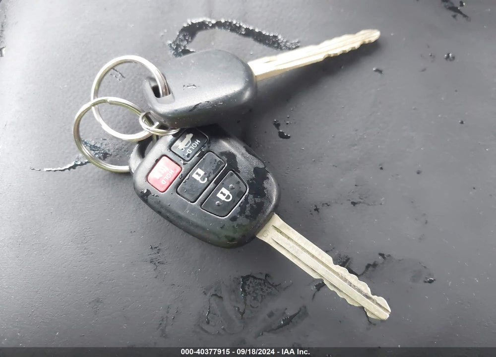 2012 TOYOTA CAMRY SE VIN: 4T1BF1FK4CU152636