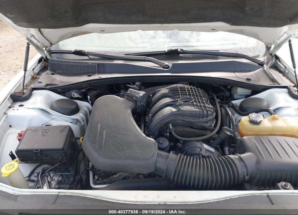 2012 CHRYSLER 300 VIN: 2C3CCAAG8CH139027