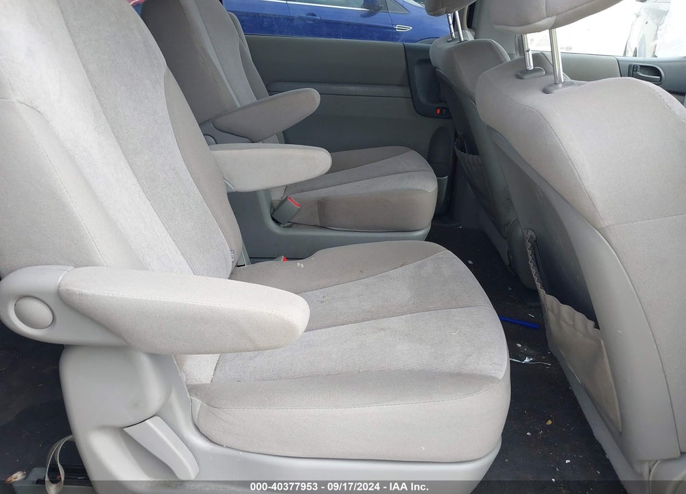 2012 KIA SEDONA LX VIN: KNDMG4C71C6418114
