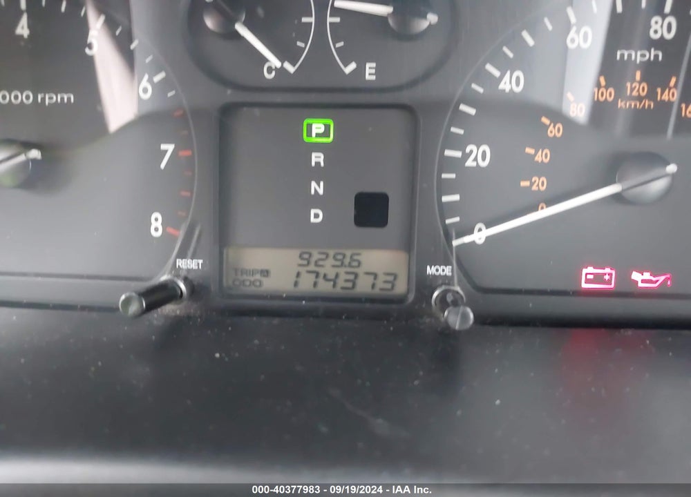2004 KIA OPTIMA EX/LX VIN: KNAGD126145271021