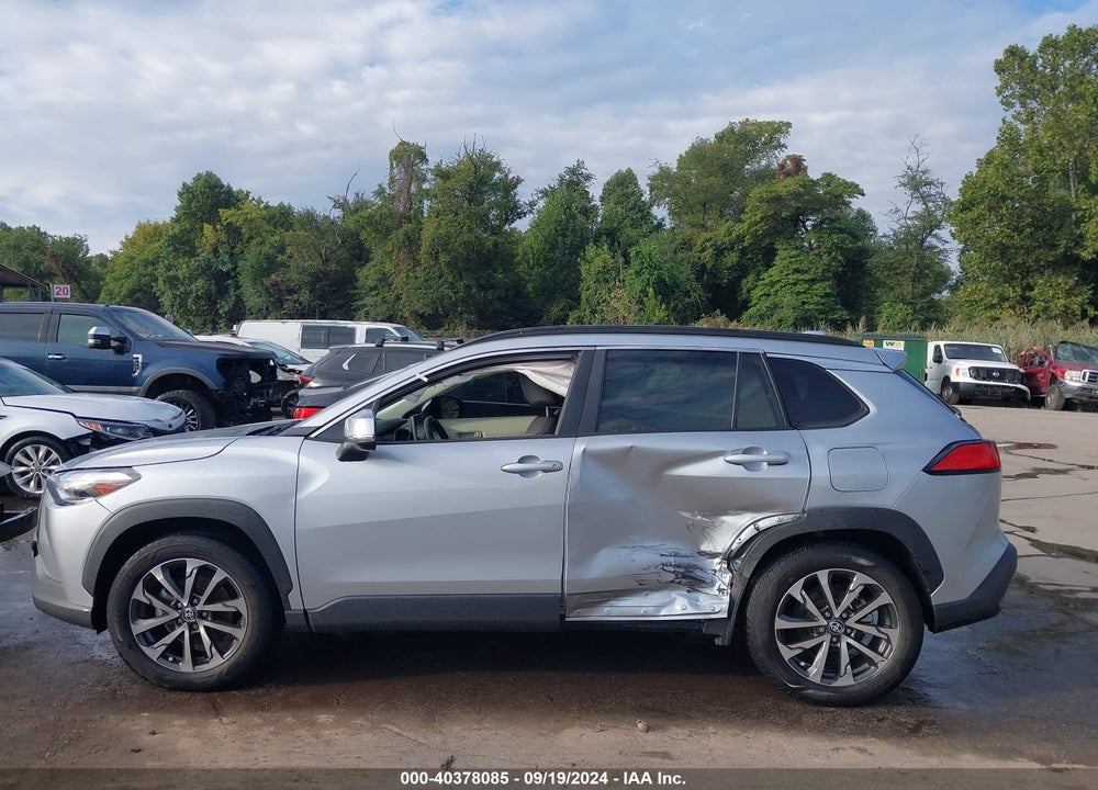 2022 TOYOTA COROLLA CROSS XLE VIN: 7MUEAABG8NV007498
