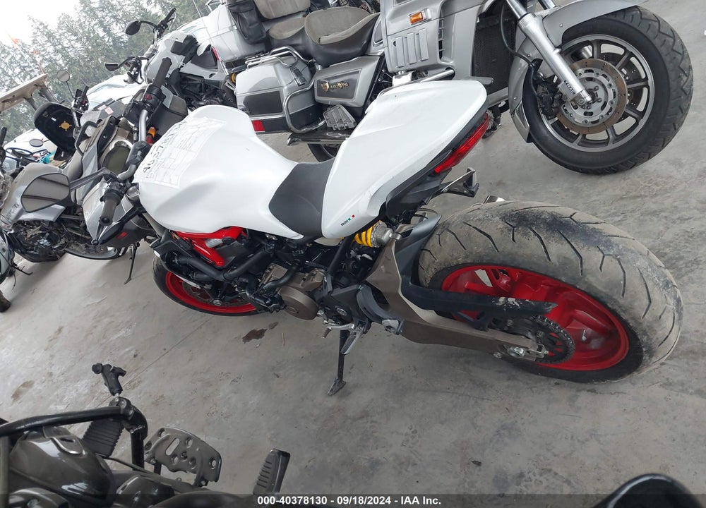 2016 DUCATI MONSTER 821 VIN: ZDM1RBTS6GB020727