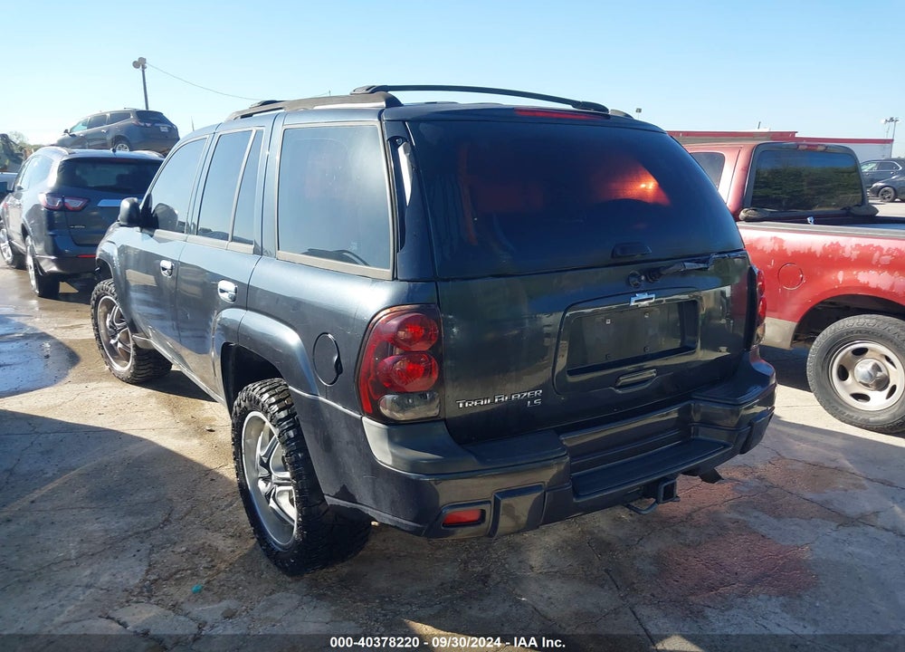 2005 CHEVROLET TRAILBLAZER LS VIN: 1GNDS13S552334543