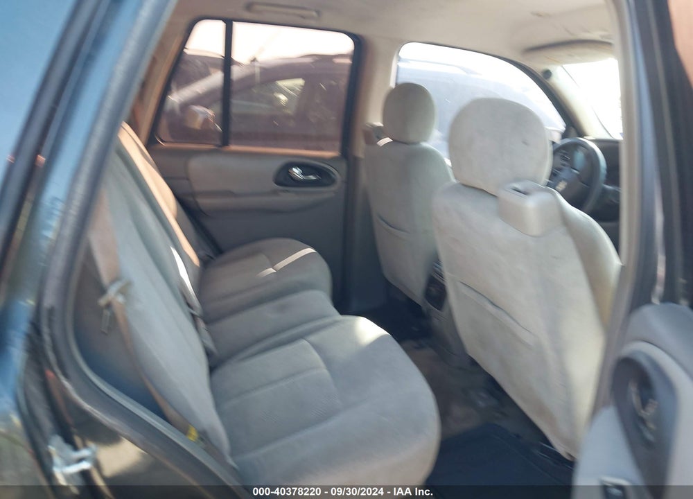 2005 CHEVROLET TRAILBLAZER LS VIN: 1GNDS13S552334543