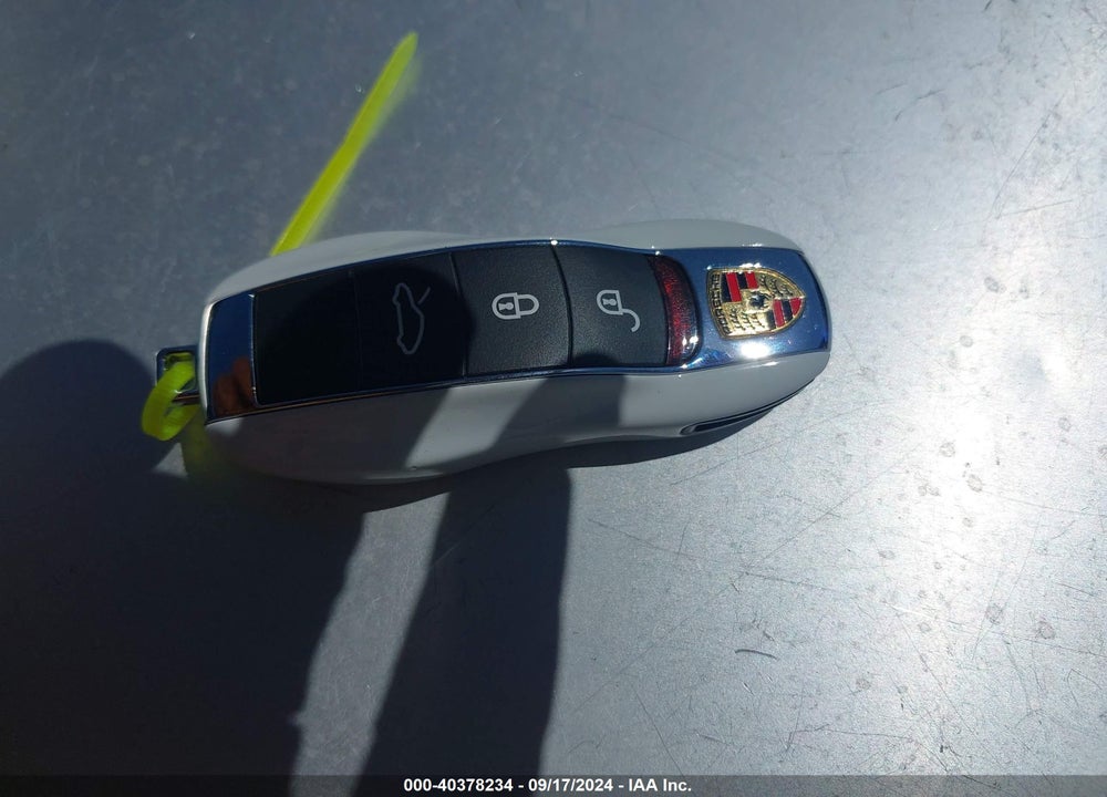 2019 PORSCHE 911 GT3 RS VIN: WP0AF2A92KS165387