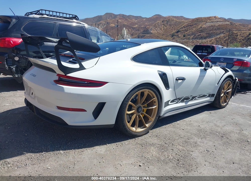 2019 PORSCHE 911 GT3 RS VIN: WP0AF2A92KS165387