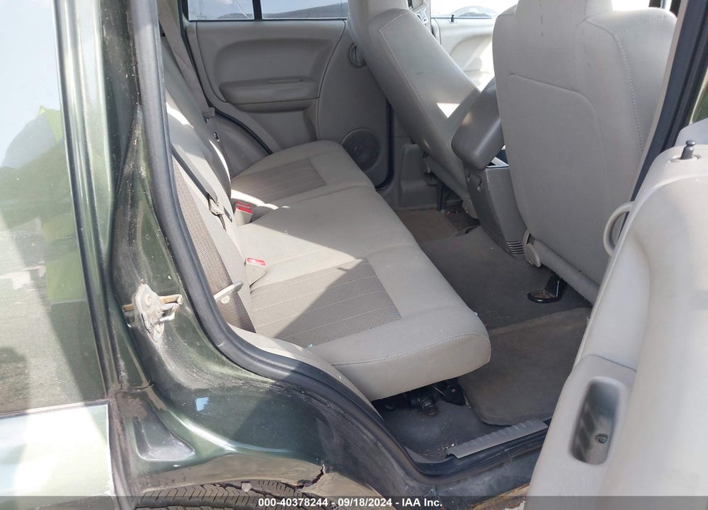 2007 JEEP LIBERTY SPORT VIN: 1J4GL48K07W567300