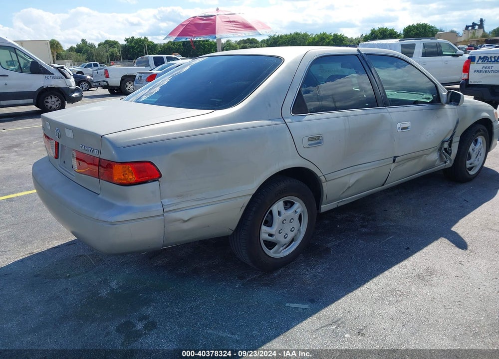 2000 TOYOTA CAMRY LE VIN: 4T1BG22K4YU658497
