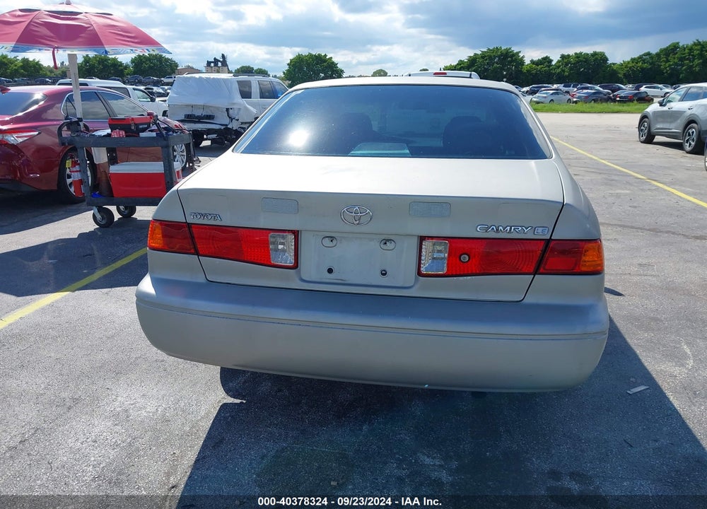 2000 TOYOTA CAMRY LE VIN: 4T1BG22K4YU658497