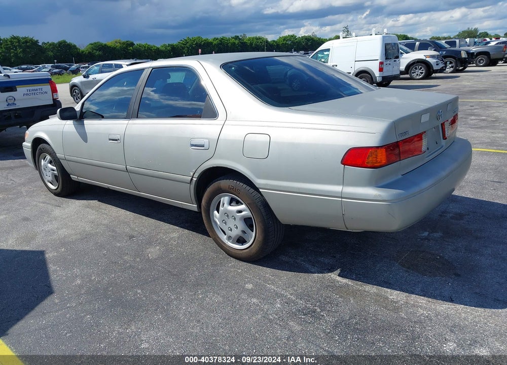 2000 TOYOTA CAMRY LE VIN: 4T1BG22K4YU658497