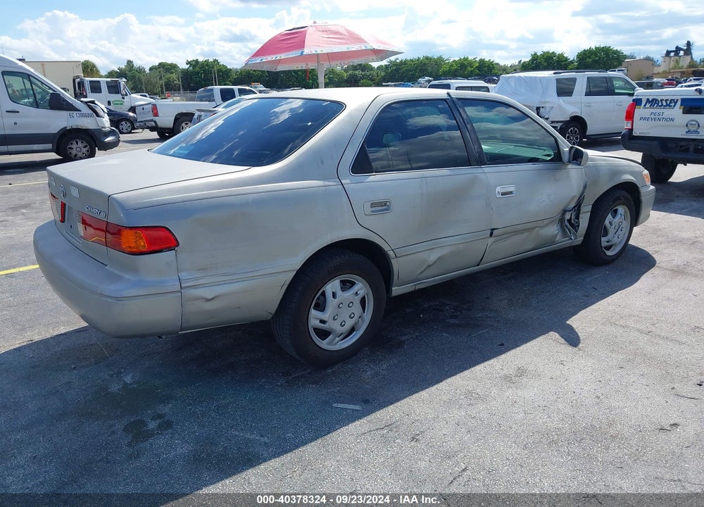 2000 TOYOTA CAMRY LE VIN: 4T1BG22K4YU658497