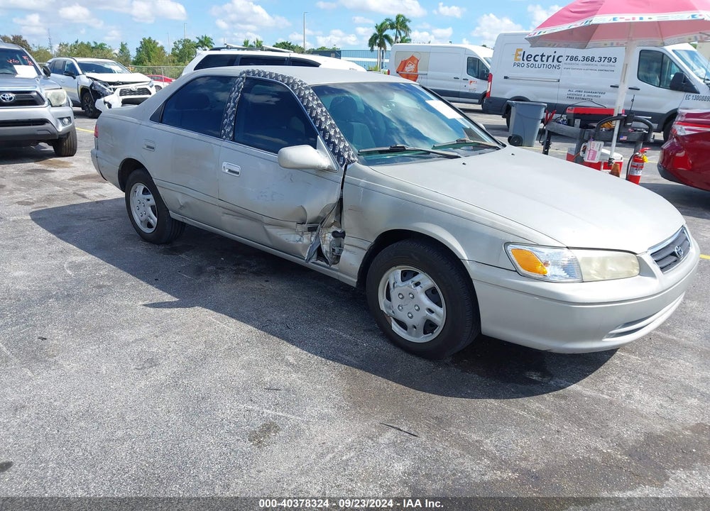 2000 TOYOTA CAMRY LE VIN: 4T1BG22K4YU658497