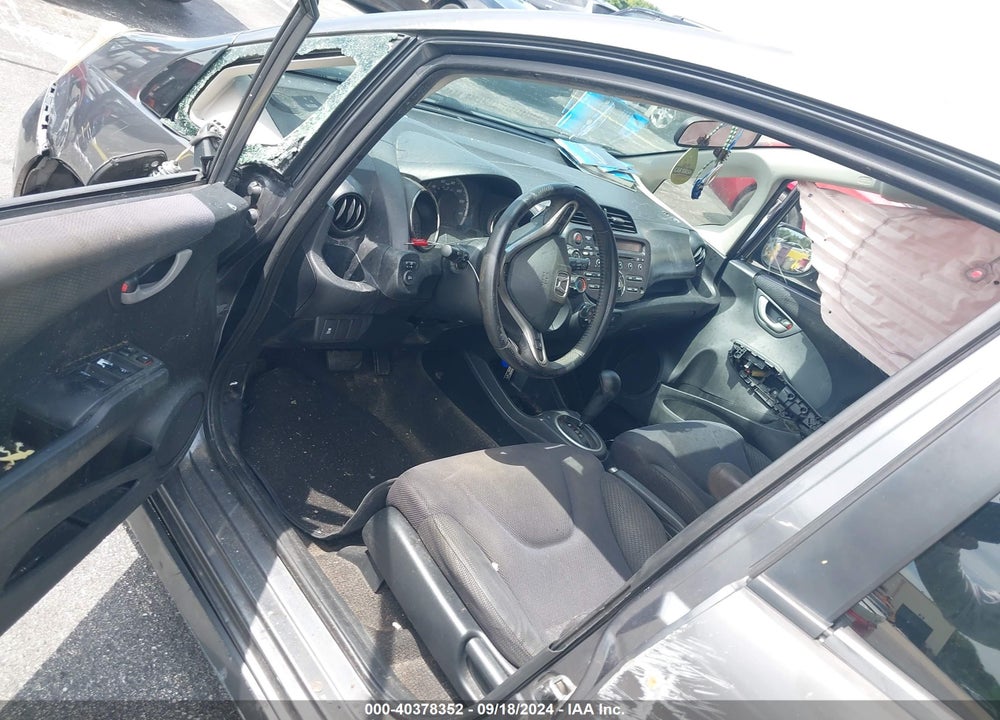 2013 HONDA FIT SPORT VIN: JHMGE8H53DC039473